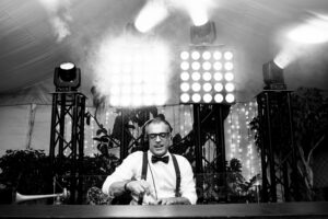 Ronny Díaz Elevando el arte del Dj